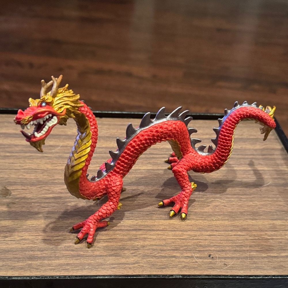 Safari Ltd. Horned Chinese Dragon Figurine 7" Model Mythology Play